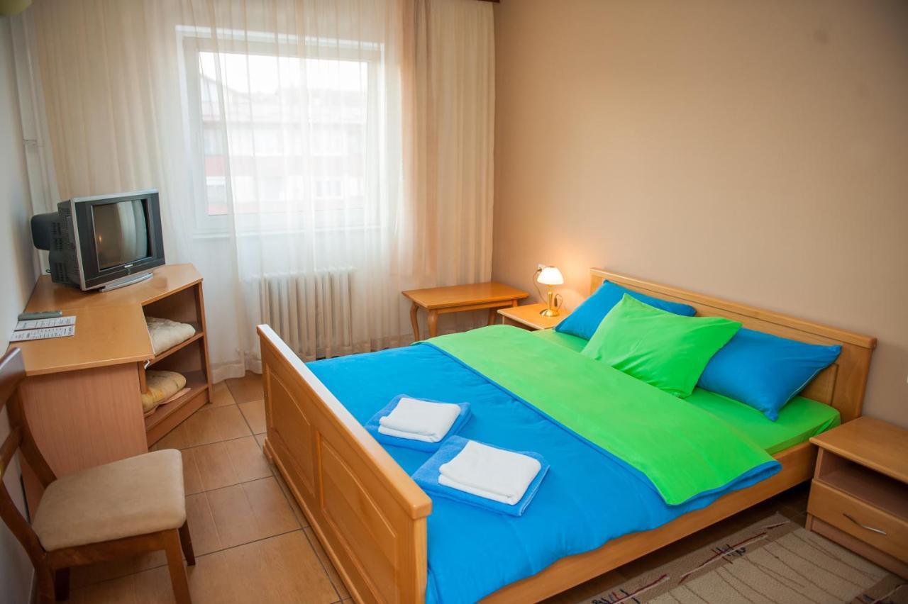 Hotel Novi Nacional Prnjavor Esterno foto