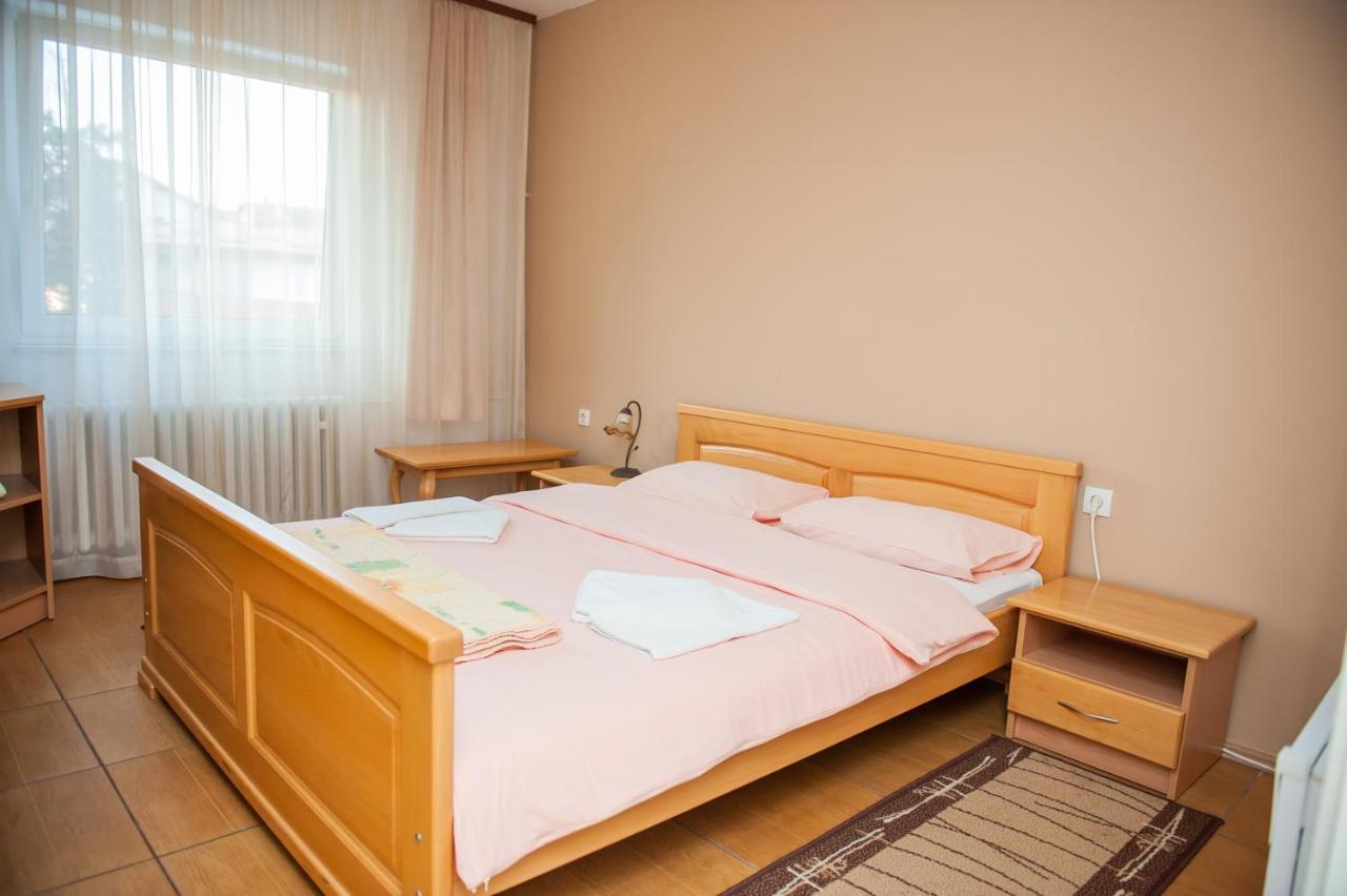 Hotel Novi Nacional Prnjavor Esterno foto