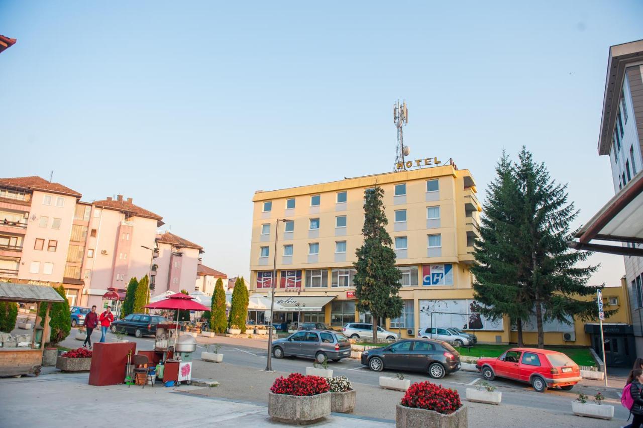 Hotel Novi Nacional Prnjavor Esterno foto